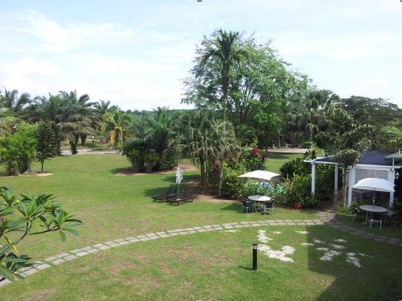 Riders Resort Kulai Kültér fotó