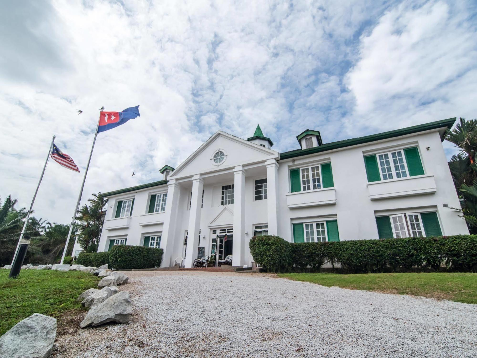 Riders Resort Kulai Kültér fotó
